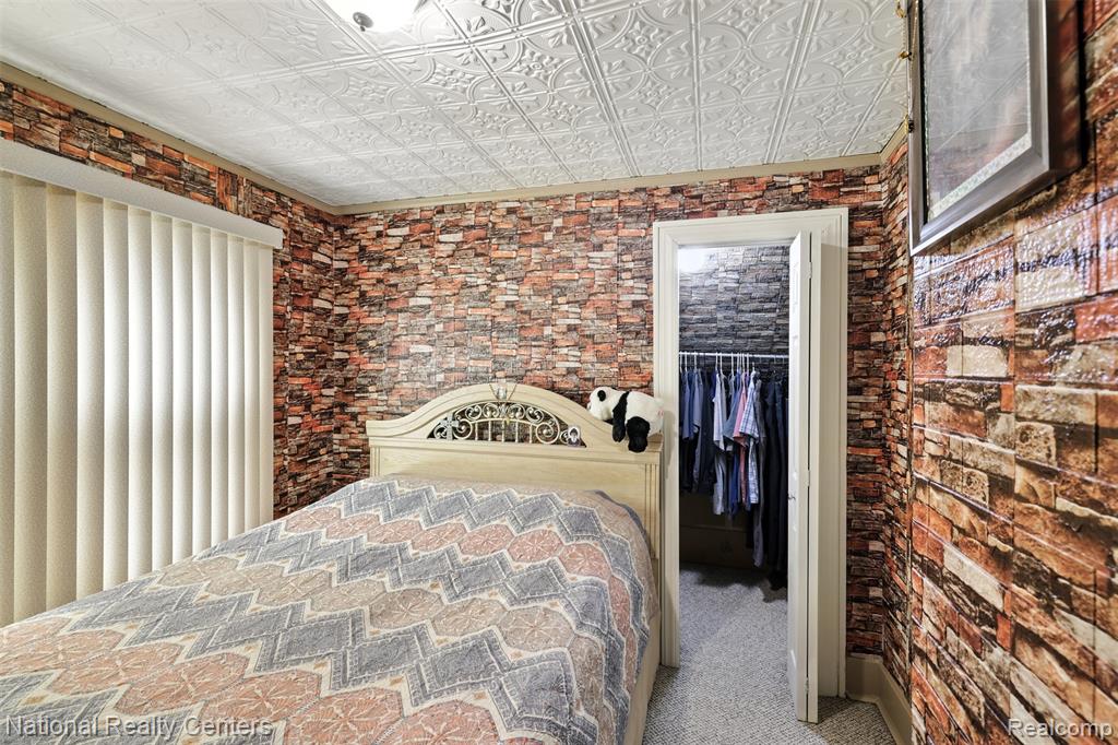 1041 Adeline Street, Highland Park, MI 48203 — Photo 17