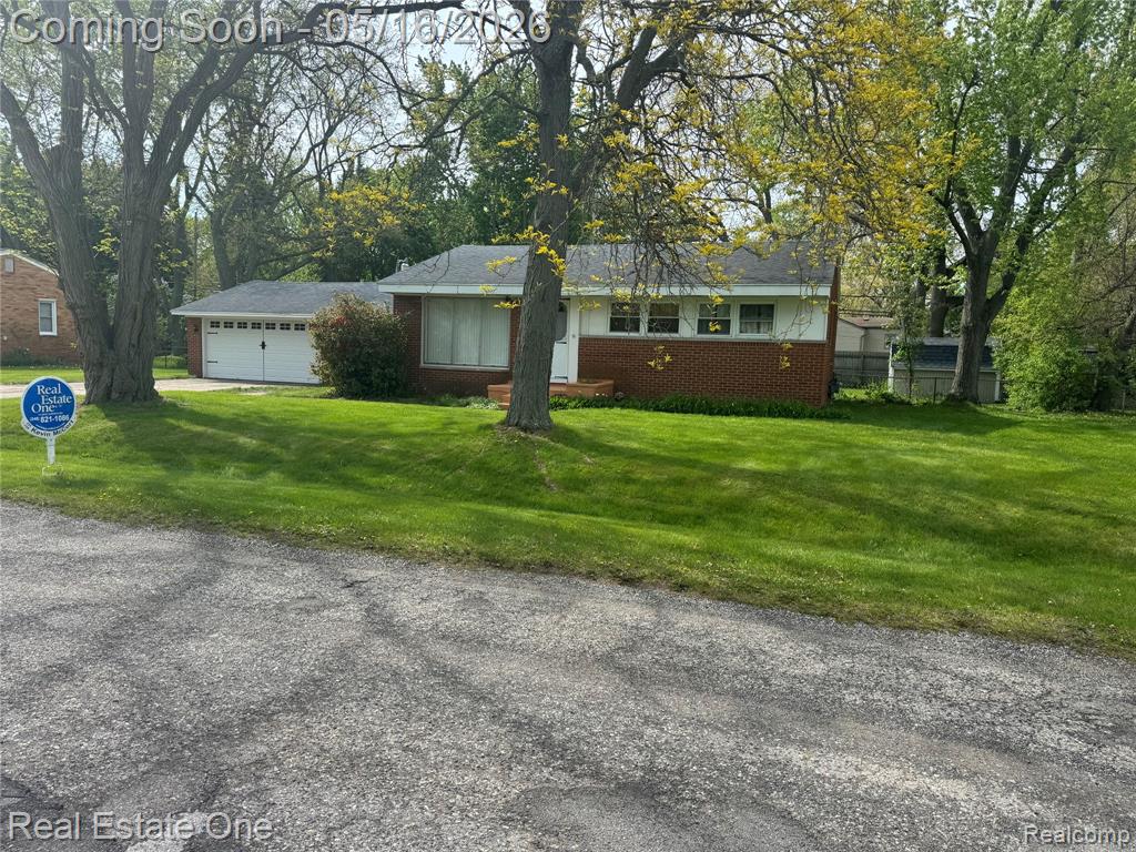 4865 Ross Drive, Waterford, MI 48328 — Photo 2