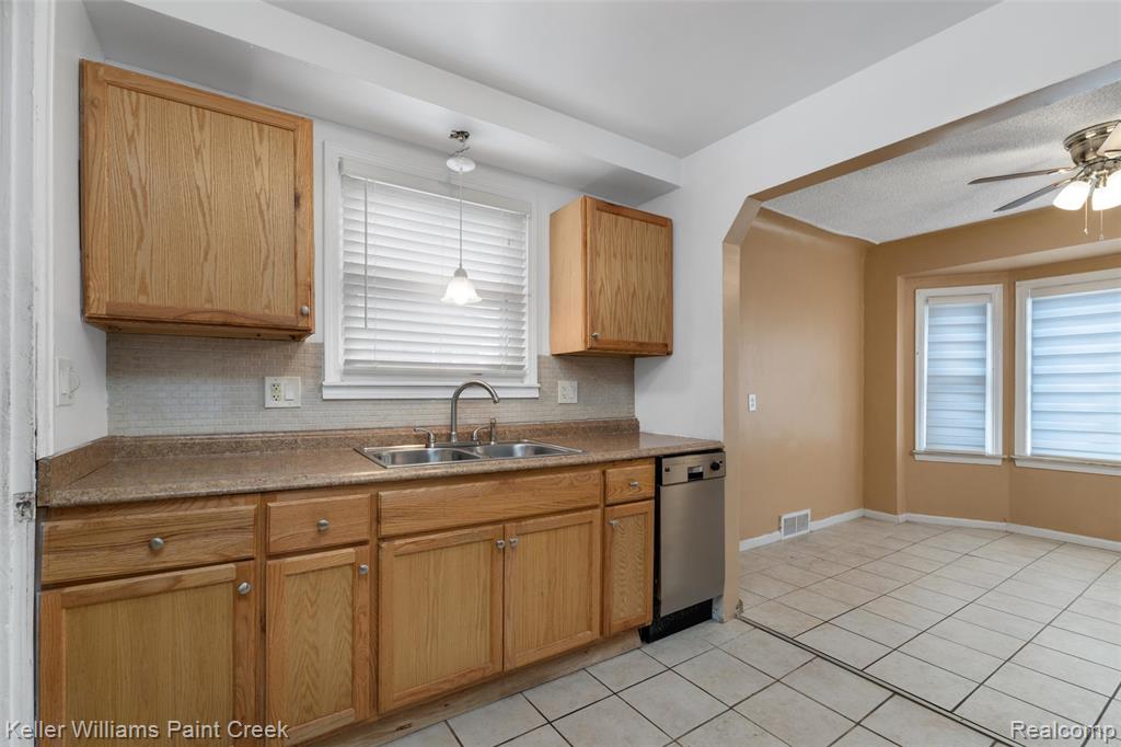 20164 Tracey Street, Detroit, MI 48235 — Photo 7
