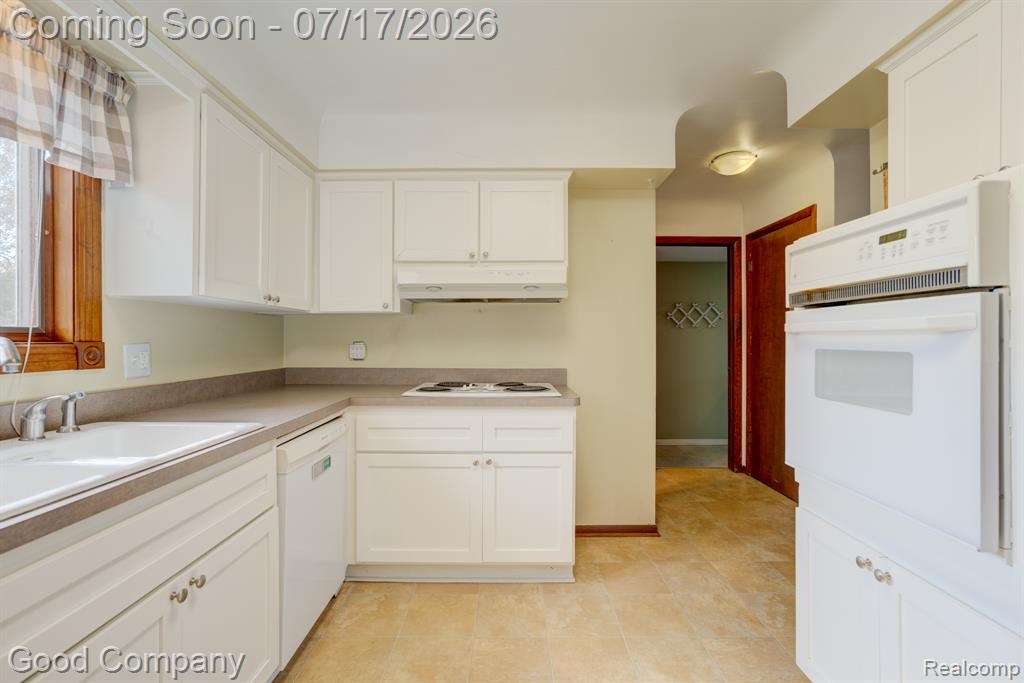 53625 Shelby Road, Utica, MI 48316 — Photo 14