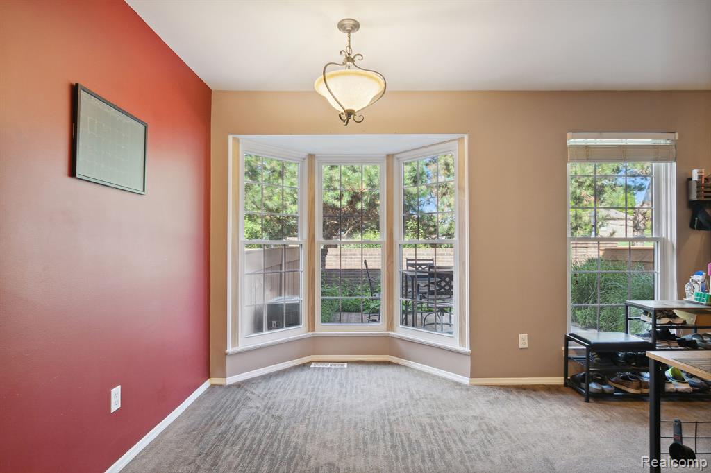 22040 EDGEWATER, Novi, MI — Photo 20