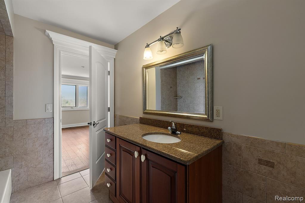 66701 NOTRE DAME Boulevard, Washington, MI 48095 — Photo 60