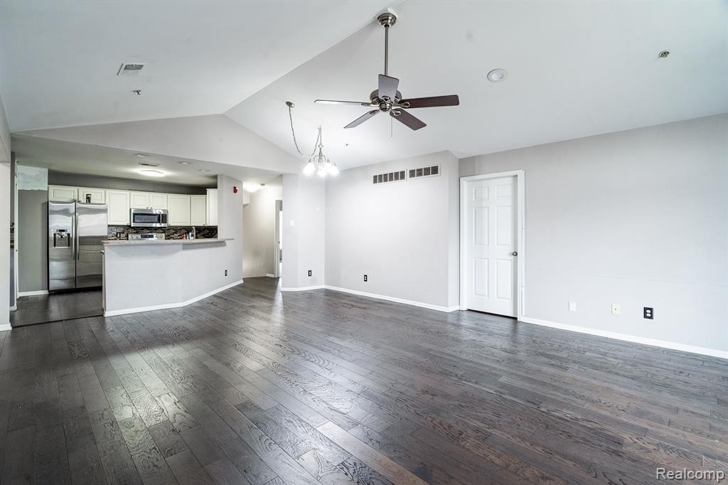 4205 CAMERON Circle, Walled Lake, MI 48390 — Photo 5