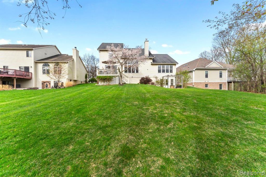 348 PEMBROKE Drive, Saline, MI 48176 — Photo 33