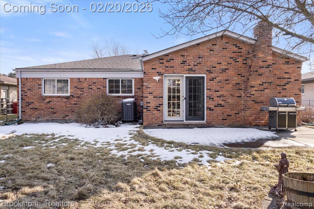 15303 Lincolnshire Lane, Fraser, MI 48026 — Photo 36