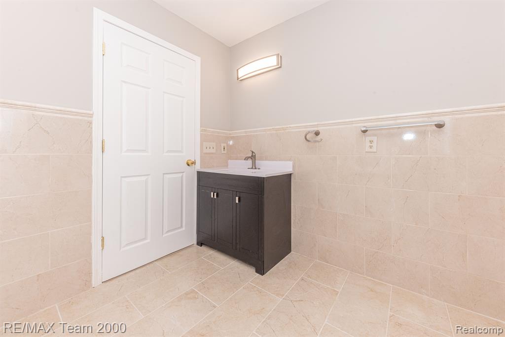 17148 PON VALLEY Drive, Northville, MI 48168 — Photo 30