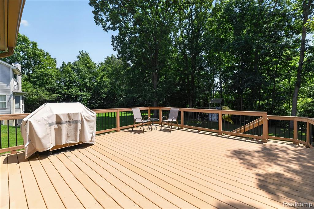 2445 Lorraina Lane, Hartland, MI 48353 — Photo 32