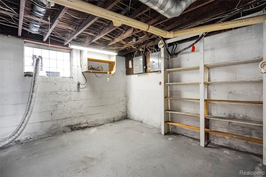 611 Emmons Boulevard, Wyandotte, MI 48192 — Photo 48