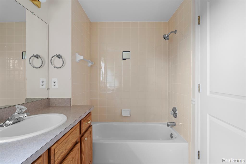 45815 Grant Court, Macomb, MI 48044 — Photo 14