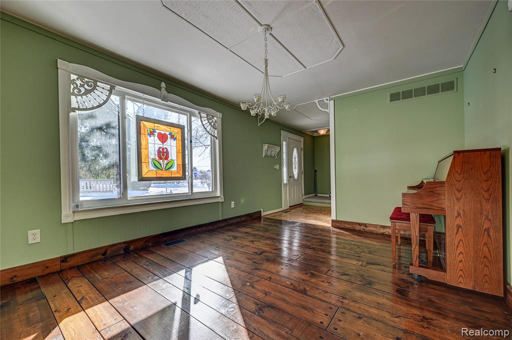 43047 Avon Court, Sterling Heights, MI 48313 — Photo 4