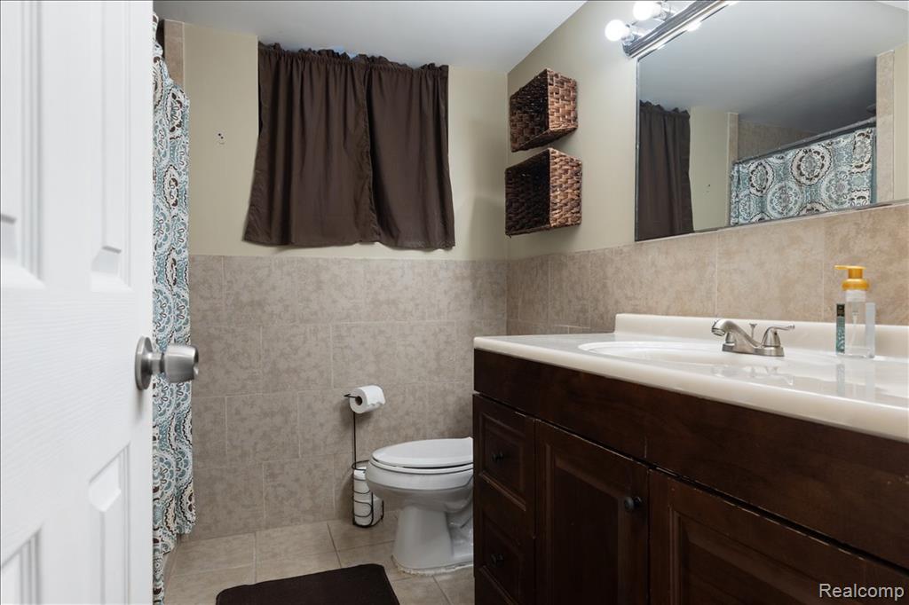 477 Barchester Street, Westland, MI 48186 — Photo 28