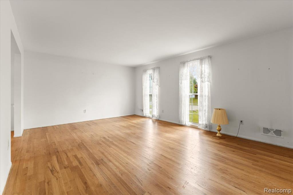 5710 Hobnail Circle, West Bloomfield, MI — Photo 13
