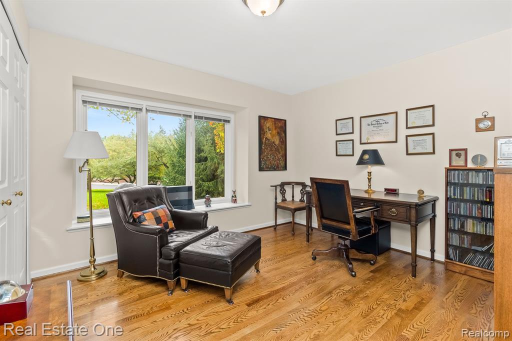 4342 MEADOW Lane, Orchard Lake Village, MI 48323 — Photo 30