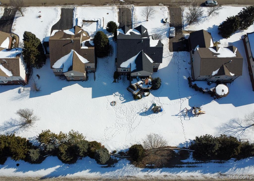 5731 Bingham Drive, Commerce Twp, MI 48382 — Photo 48