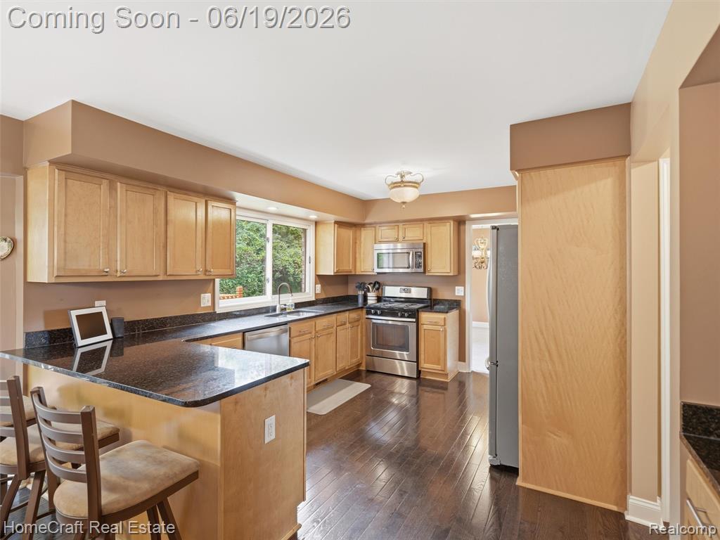 8829 WOODBERRY Road, Plymouth, MI 48170 — Photo 9