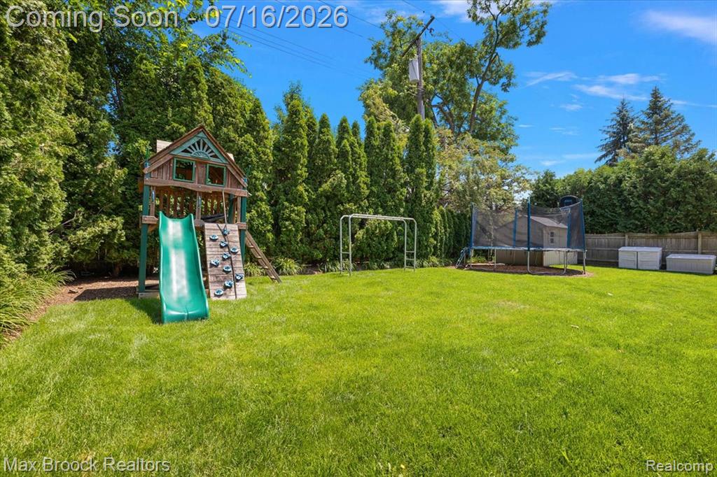 620 Lakeside Drive, Birmingham, MI 48009 — Photo 56