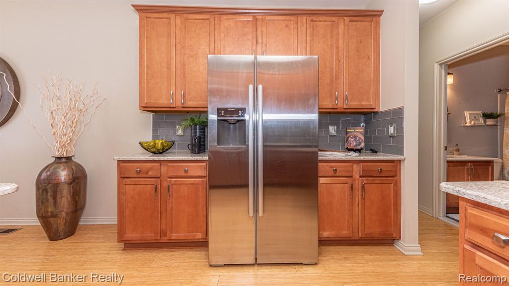 13541 CHRISTINA Lane, Belleville, MI 48111 — Photo 19