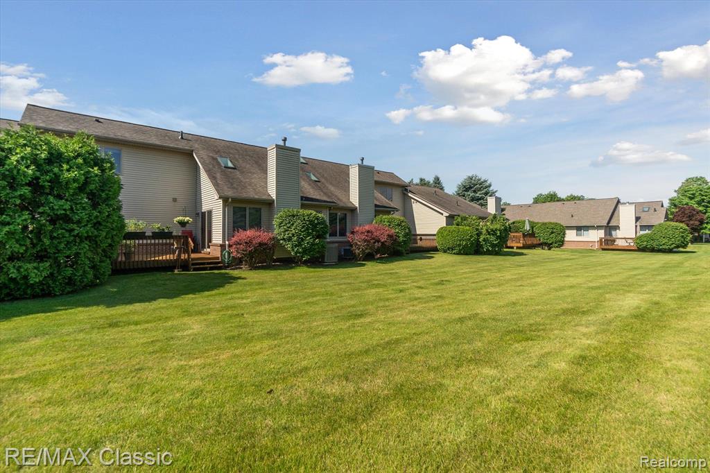 1202 ARBOR RIDGE Drive, 2, Brighton, MI 48116 — Photo 36
