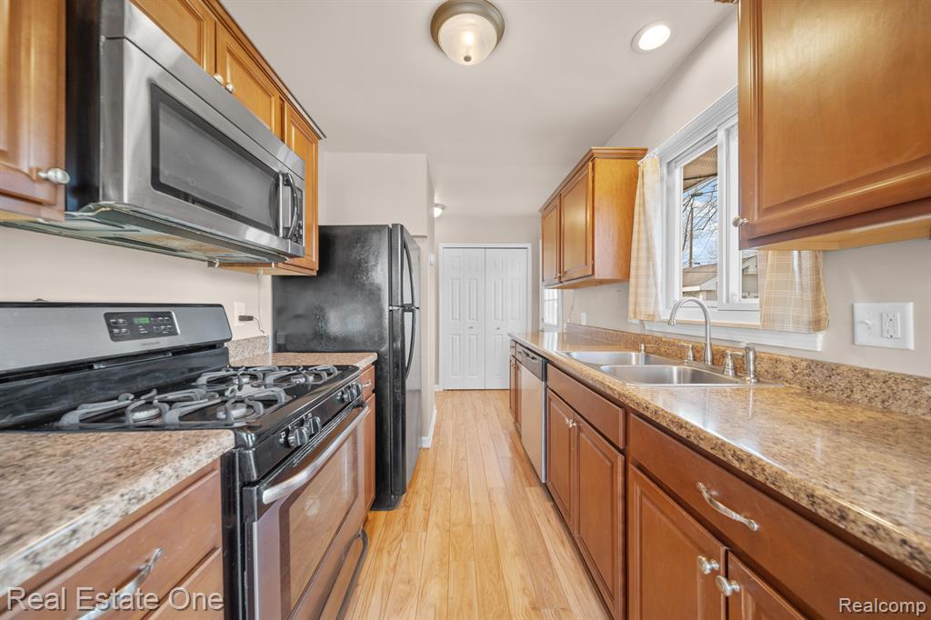 417 HAZE, Pinckney, MI 48169 — Photo 8