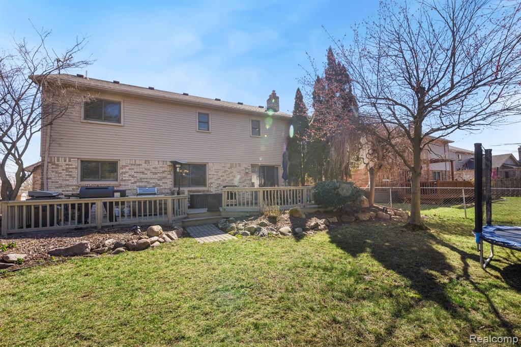 47387 MEADOWBROOK Drive, Macomb, MI 48044 — Photo 34