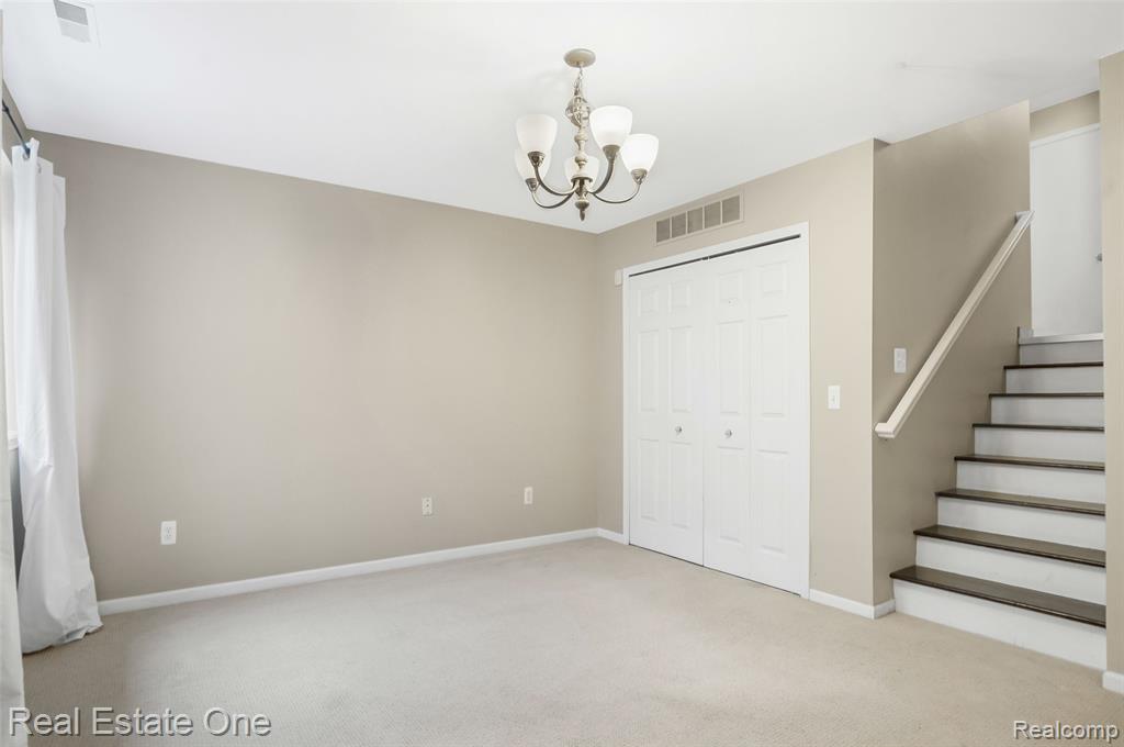 464 Old Pine Way, Walled Lake, MI 48390 — Photo 21