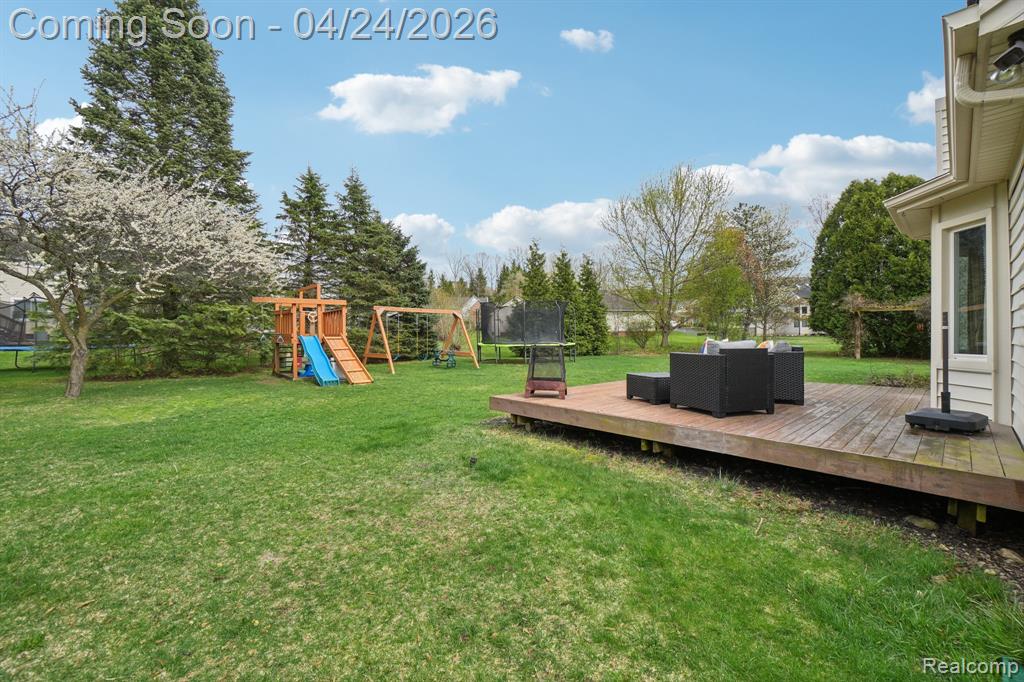 5819 Valley Drive, Clarkston, MI 48348 — Photo 35