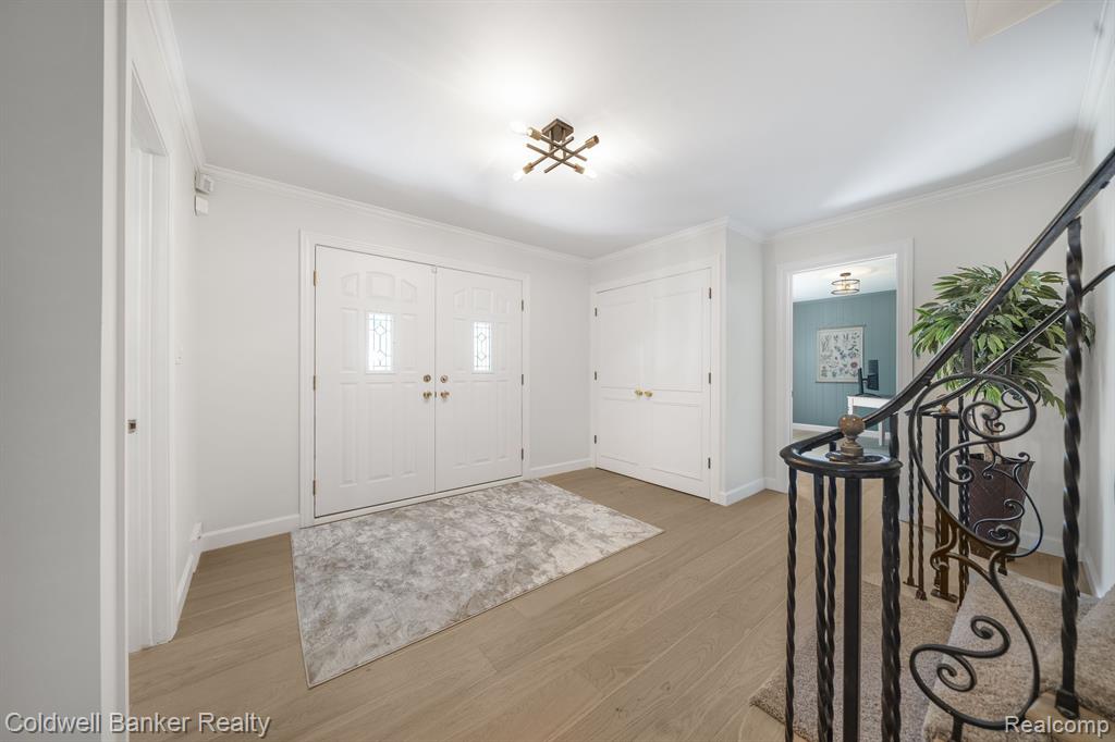 5679 Hunters Gate, Troy, MI 48098 — Photo 10
