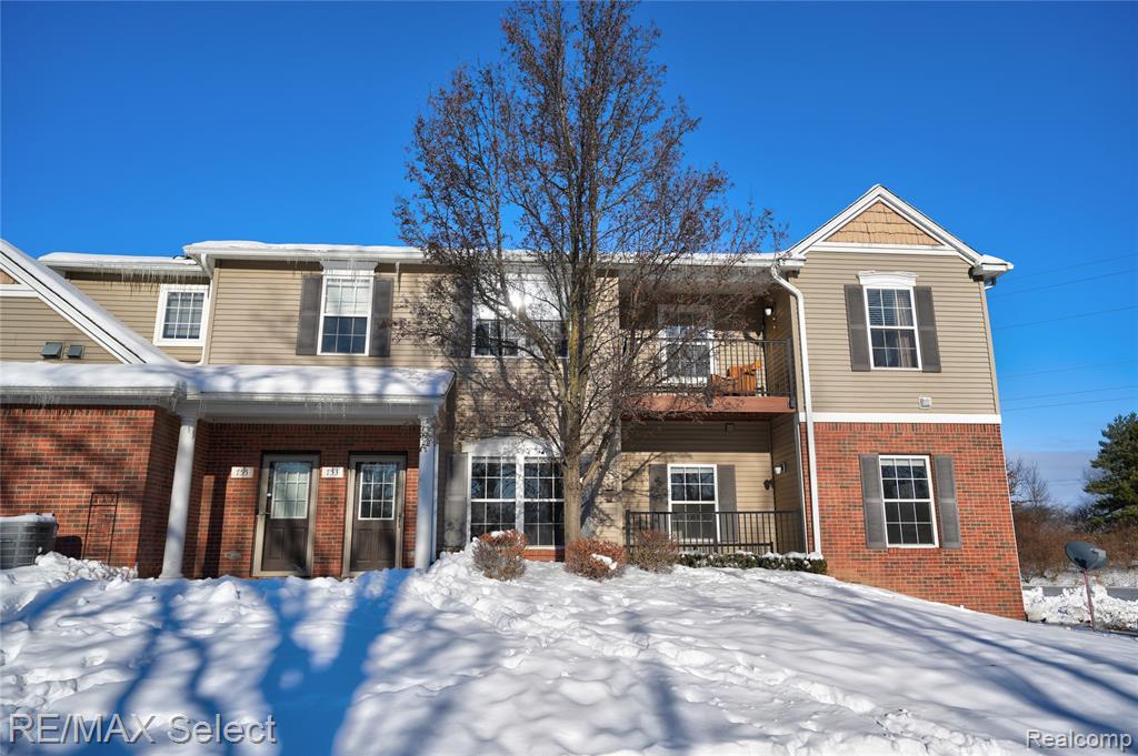 753 Eagle Drive, Fenton, MI 48430 — Photo 2