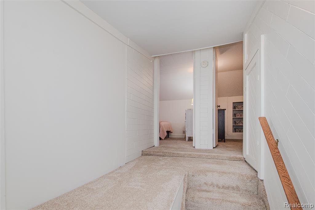 927 N Maple Avenue, Royal Oak, MI 48067 — Photo 49