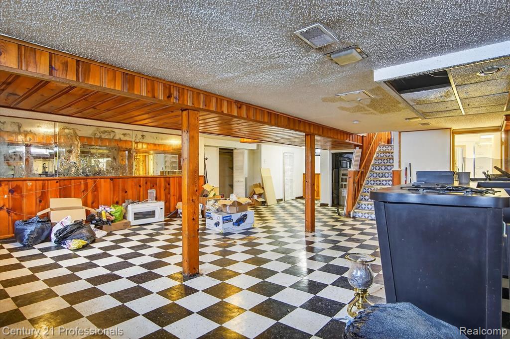 16786 Sprenger Avenue, Eastpointe, MI, 48021