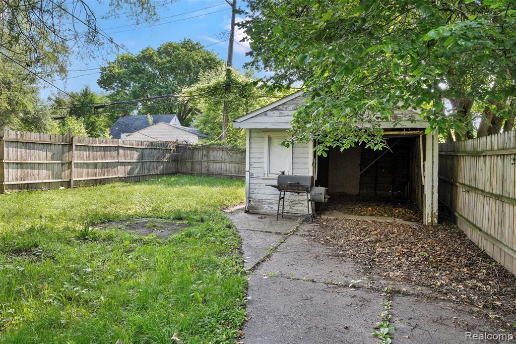 7784 METTETAL Street, Detroit, MI 48228 — Photo 6