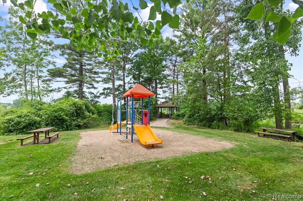 668 Eider Way, Oxford, MI 48371 — Photo 42