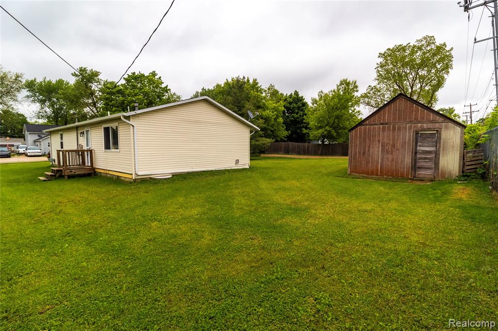 519 S Elm Street, Lapeer, MI 48446 — Photo 28