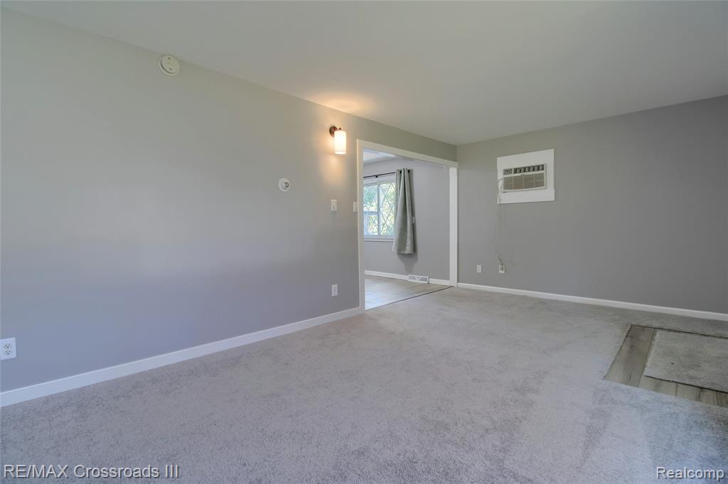 46083 Reed Street, Belleville, MI 48111 — Photo 6