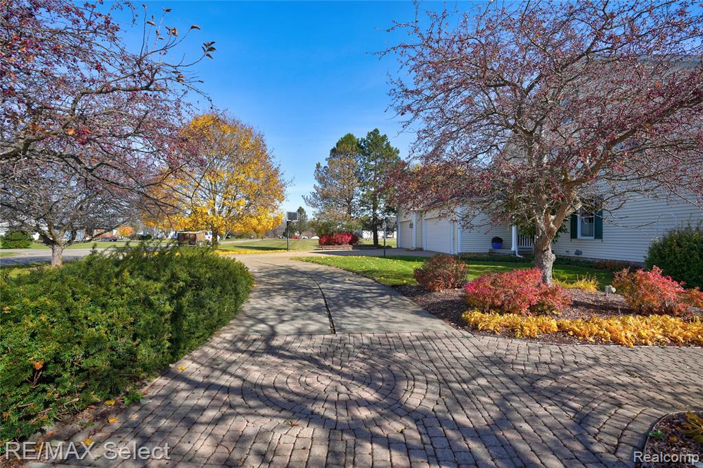 8211 Burleigh Road, Grand Blanc, MI 48439 — Photo 55