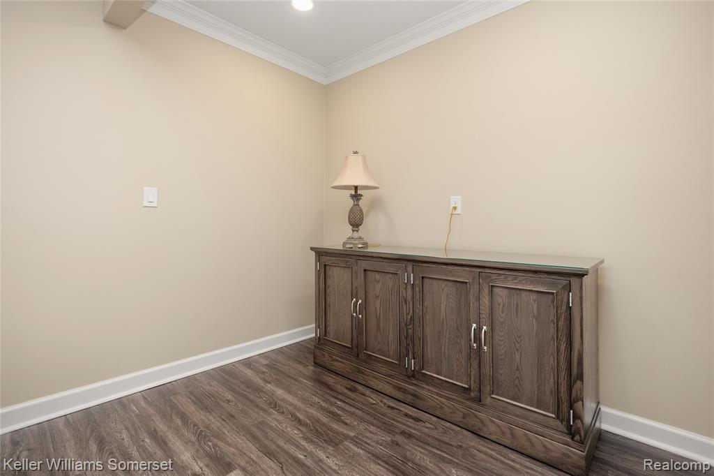 447 Antoinette Drive, Rochester Hills, MI 48309 — Photo 36