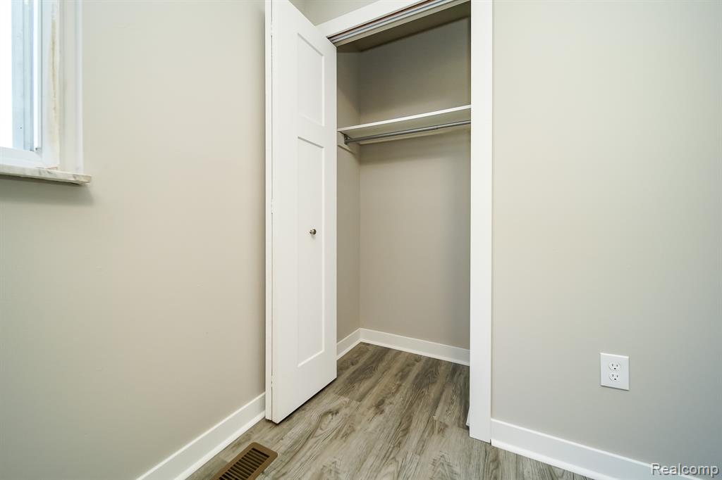 32100 Ruehle Avenue, Warren, MI 48093 — Photo 27