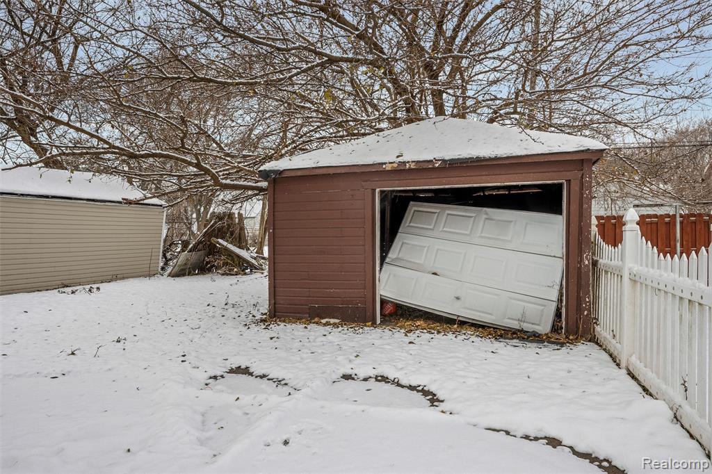 8319 Marlowe Street, Detroit, MI 48228 — Photo 23