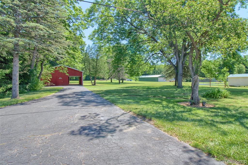 21515 Huron River Drive, New Boston, MI 48164 — Photo 35