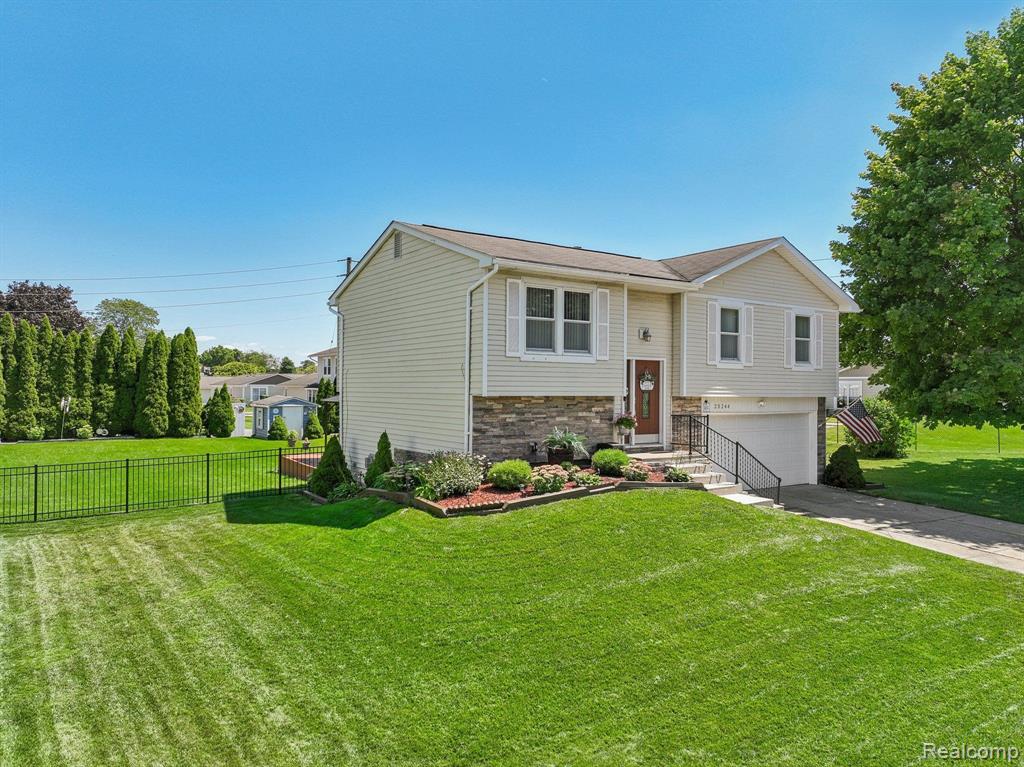 23244 CRANBROOKE Drive, Novi, MI — Photo 35