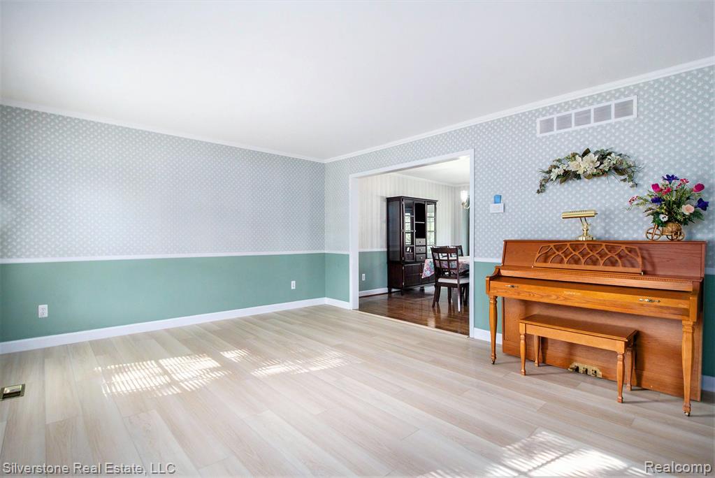 6609 Merrick Drive, Troy, MI 48098 — Photo 4