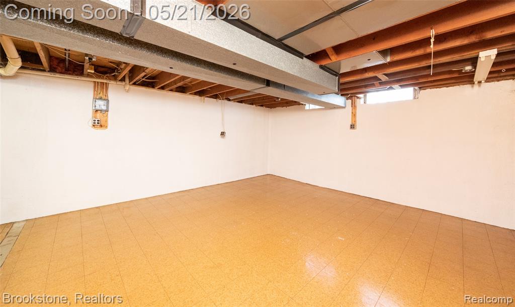 2445 Liverpool, Auburn Hills, MI 48326 — Photo 30