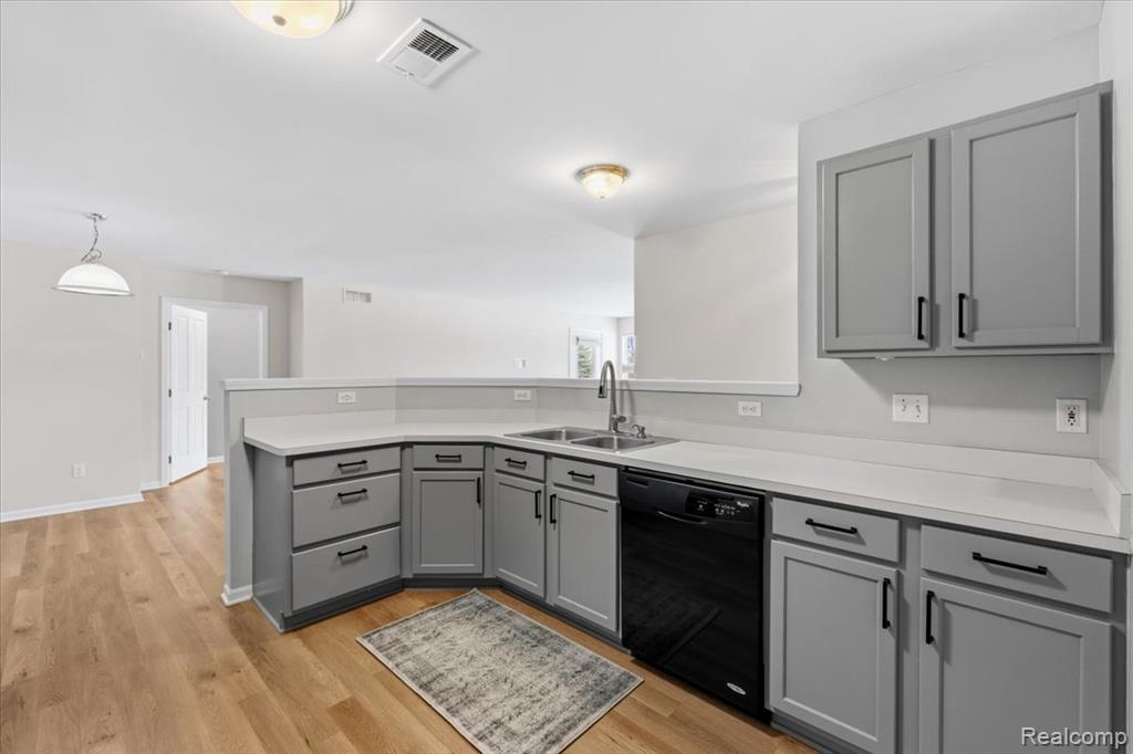 4127 Kirkway Court, 99, Howell, MI 48843 — Photo 10