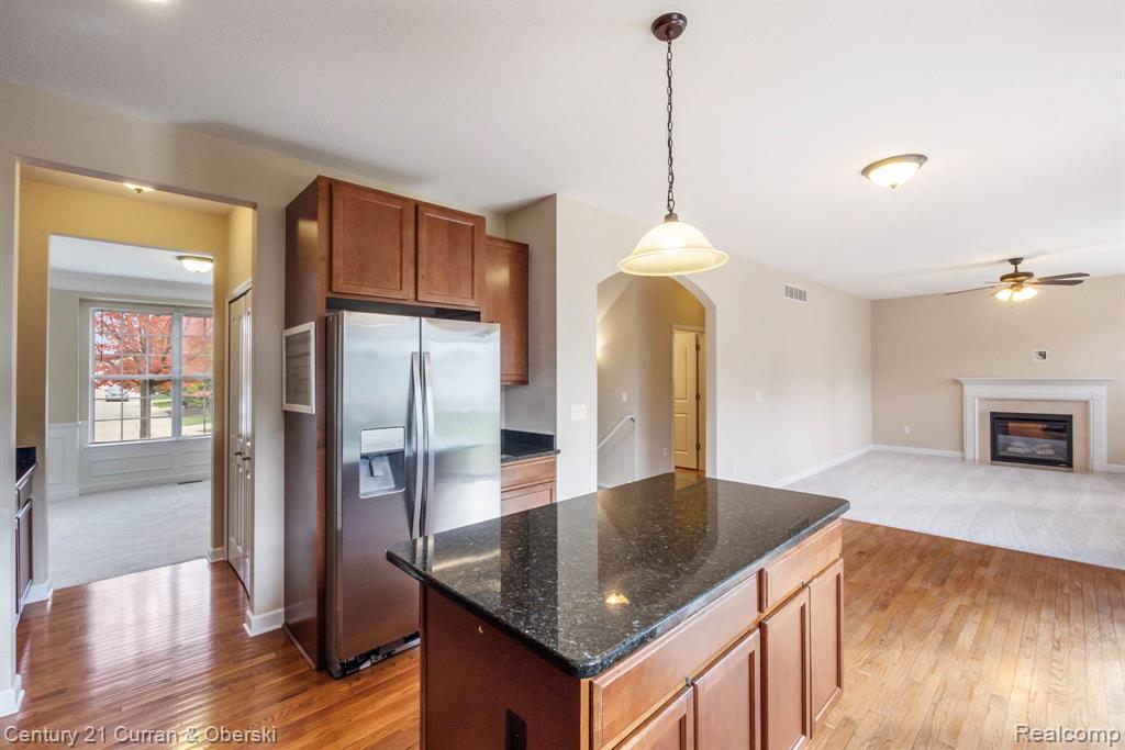 51207 Brompton, Novi, MI — Photo 16