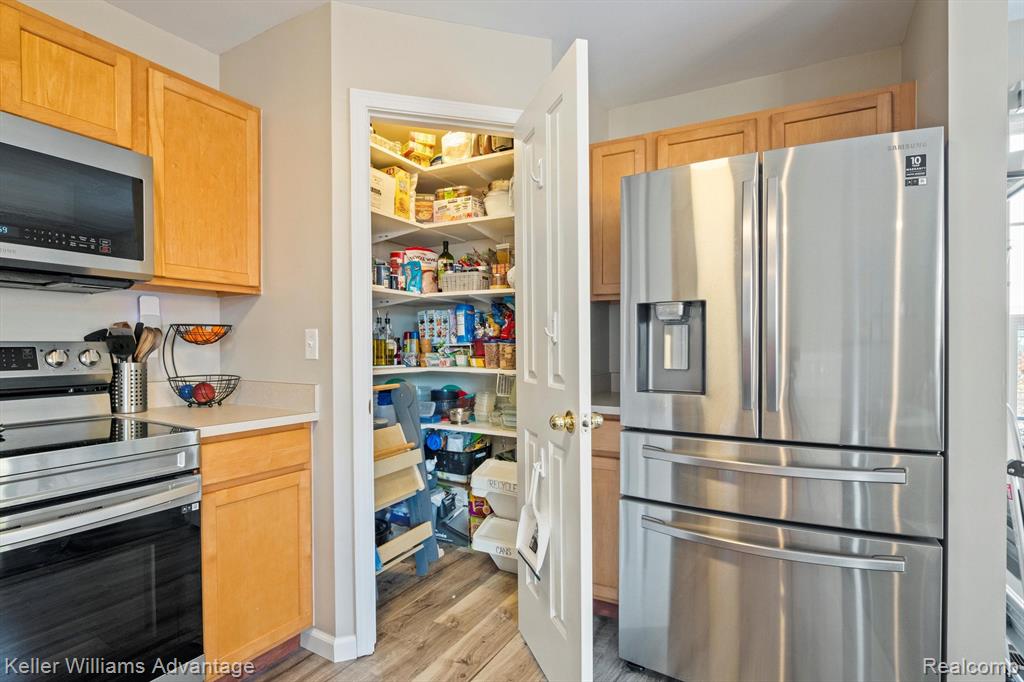 3938 RADCLIFF Drive, Canton, MI 48188 — Photo 14