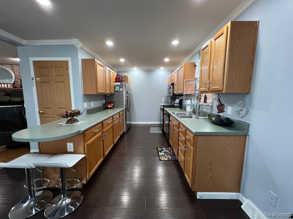 614 STIRLING Street, Pontiac, MI 48340 — Photo 14