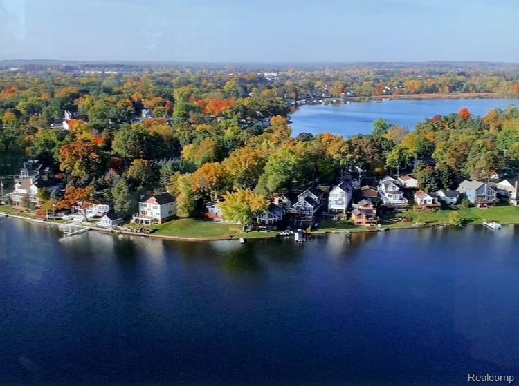 4372 Lamson Drive, Waterford, MI 48329 — Photo 39