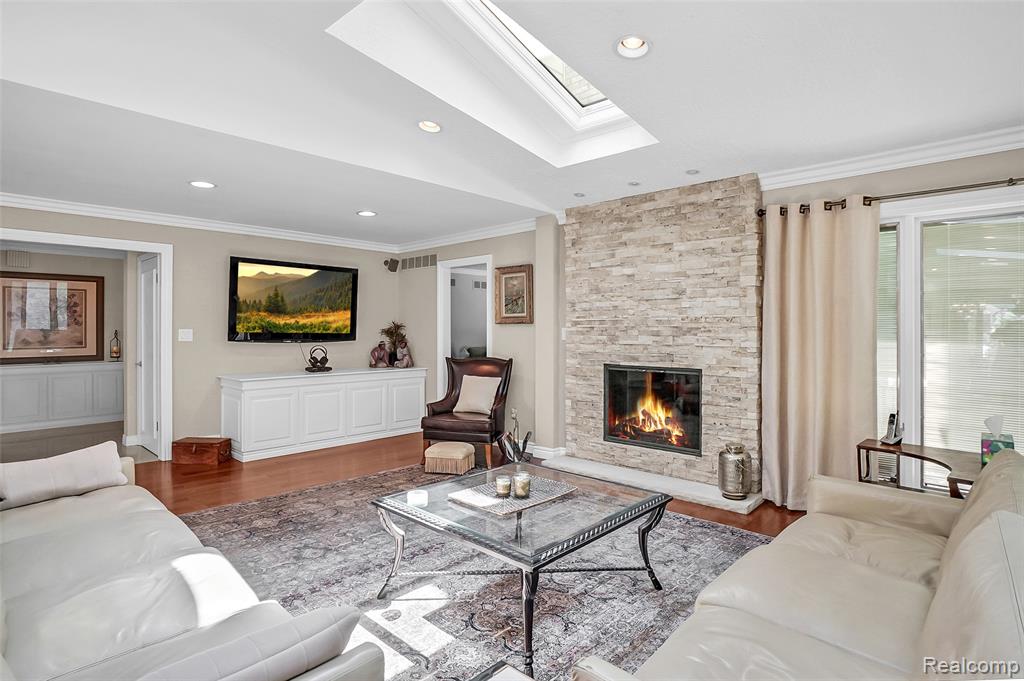 5693 Hunters Gate Drive, Troy, MI 48098 — Photo 16