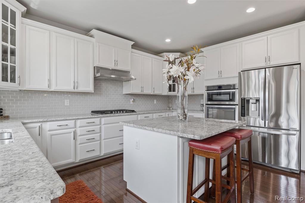 51251 GULFSTREAM PARK Lane, Canton, MI 48188 — Photo 21