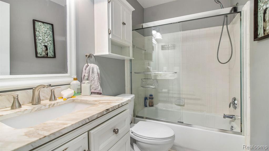 24272 Charles Drive, Brownstown, MI 48183 — Photo 13